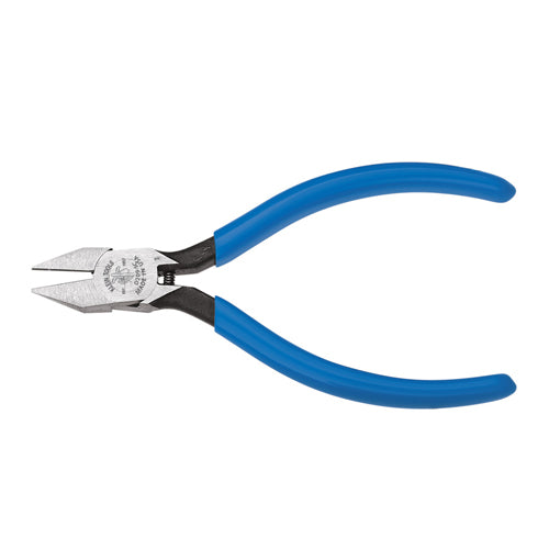 Klein Tools D209-5C, Diagonal Cutting Pliers, Electronics Pliers with Pointed Nose, 5-Inch