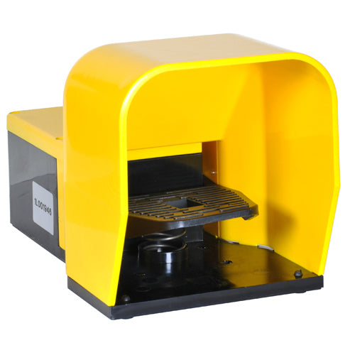 Lovato KG200L11, Foot Switch with Free Actuation, K Series, One Pedal, Plastic Body, With Cover, Contacts 1NO+1NC Slow Action