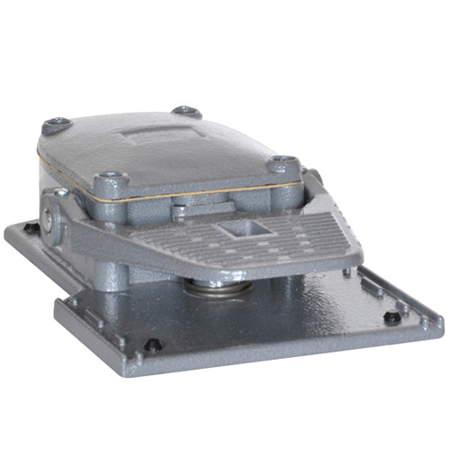 Lovato KR100S11, Foot Switch with Free Actuation, K Series, One Pedal, Metal Body, Open, Contacts 1NO+1NC Snap Action