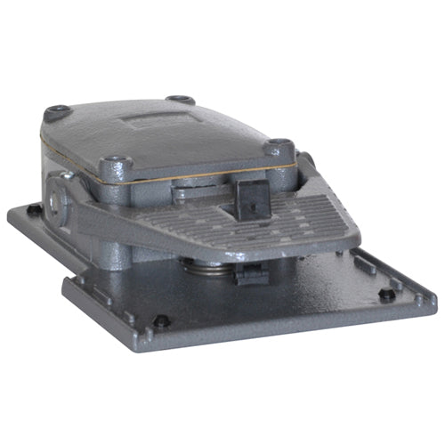 Lovato KR110S11, Foot Switch with Safety Lever, K Series, One Pedal, Metal Body, Open, Contacts 1NO+1NC Snap Action
